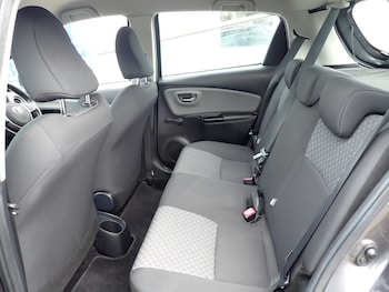 Used Toyota Yaris 2015 for sale - 78888854: Photo