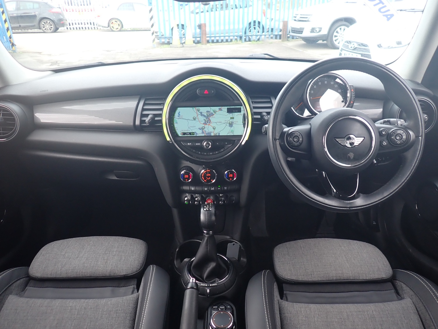Used MINI Hatch 2014 for sale - 77590443: Photo 2