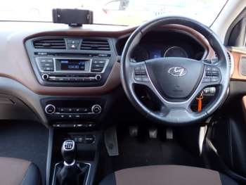 Used Hyundai i20 2015 for sale - 74747915: Photo