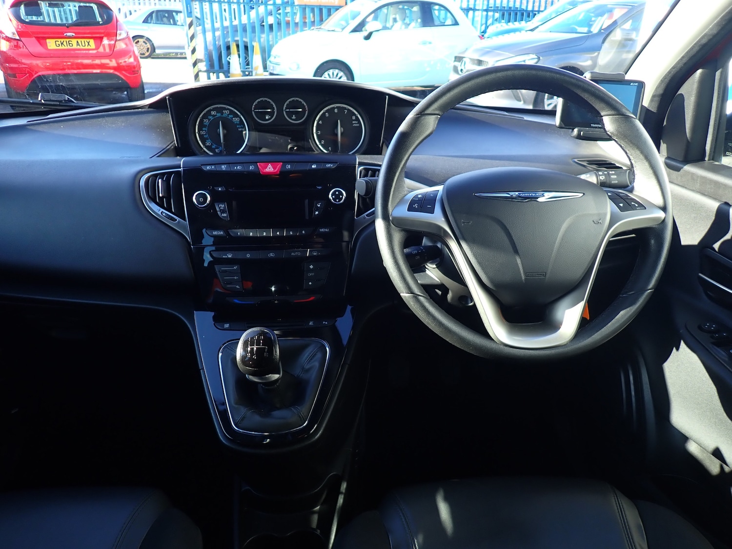 Used Chrysler Ypsilon 2014 for sale - 77408868: Photo 2