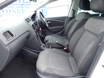 Used Volkswagen Polo 2016 for sale - 78026248: Photo