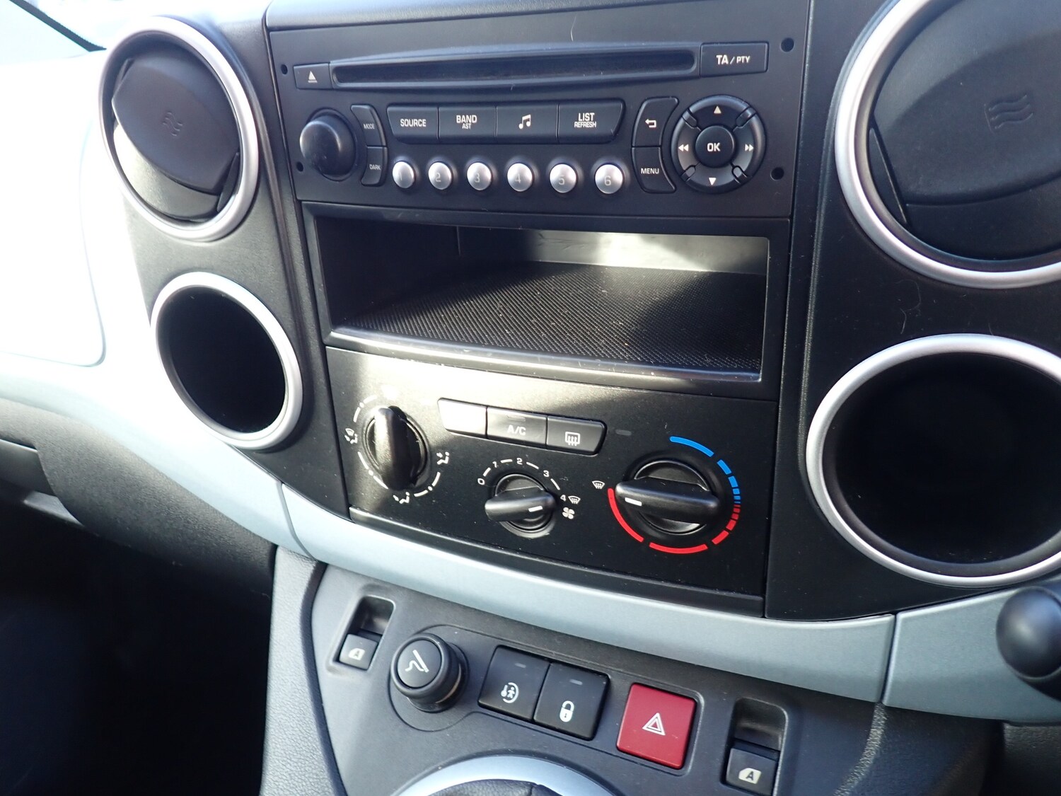 Used Citroen Berlingo 2014 for sale - 76845403: Photo 22