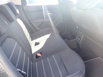Used Dacia Duster 2022 for sale - 78558493: Photo