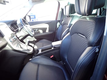 Used Renault Scenic 2017 for sale - 76508887: Photo