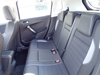 Used Peugeot 2008 2017 for sale - 79099355: Photo