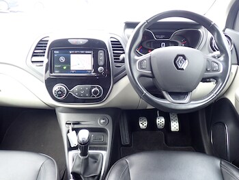 Used Renault Captur 2019 for sale - 77764193: Photo