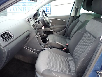 Used Volkswagen Polo 2016 for sale - 76369041: Photo