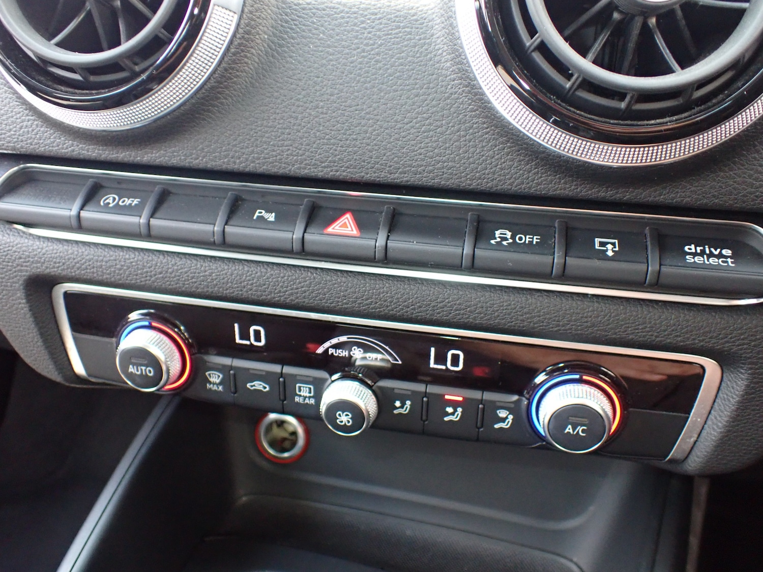 Used Audi A3 2015 for sale - 76480829: Photo 18