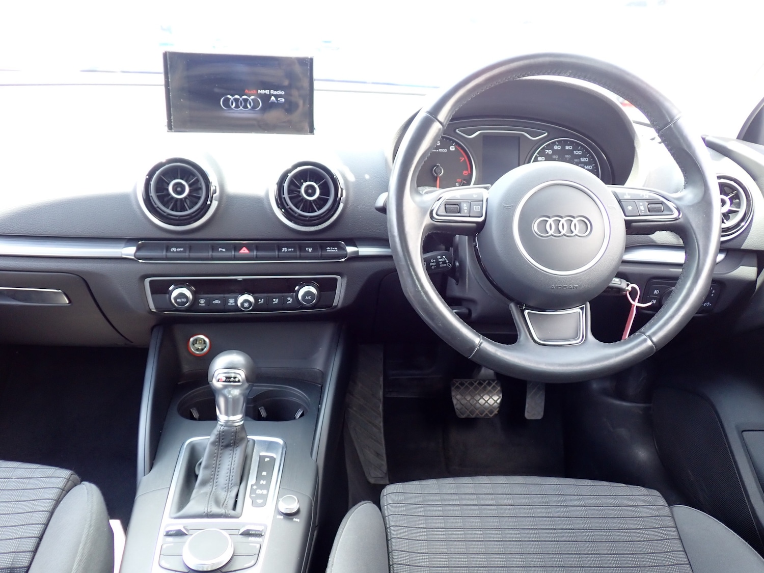 Used Audi A3 2015 for sale - 76480829: Photo 2