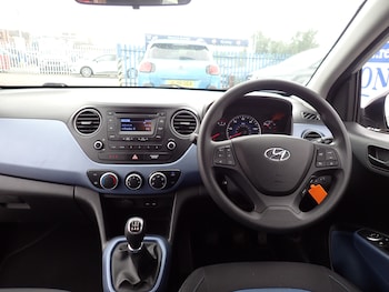 Used Hyundai i10 2014 for sale - 79211072: Photo