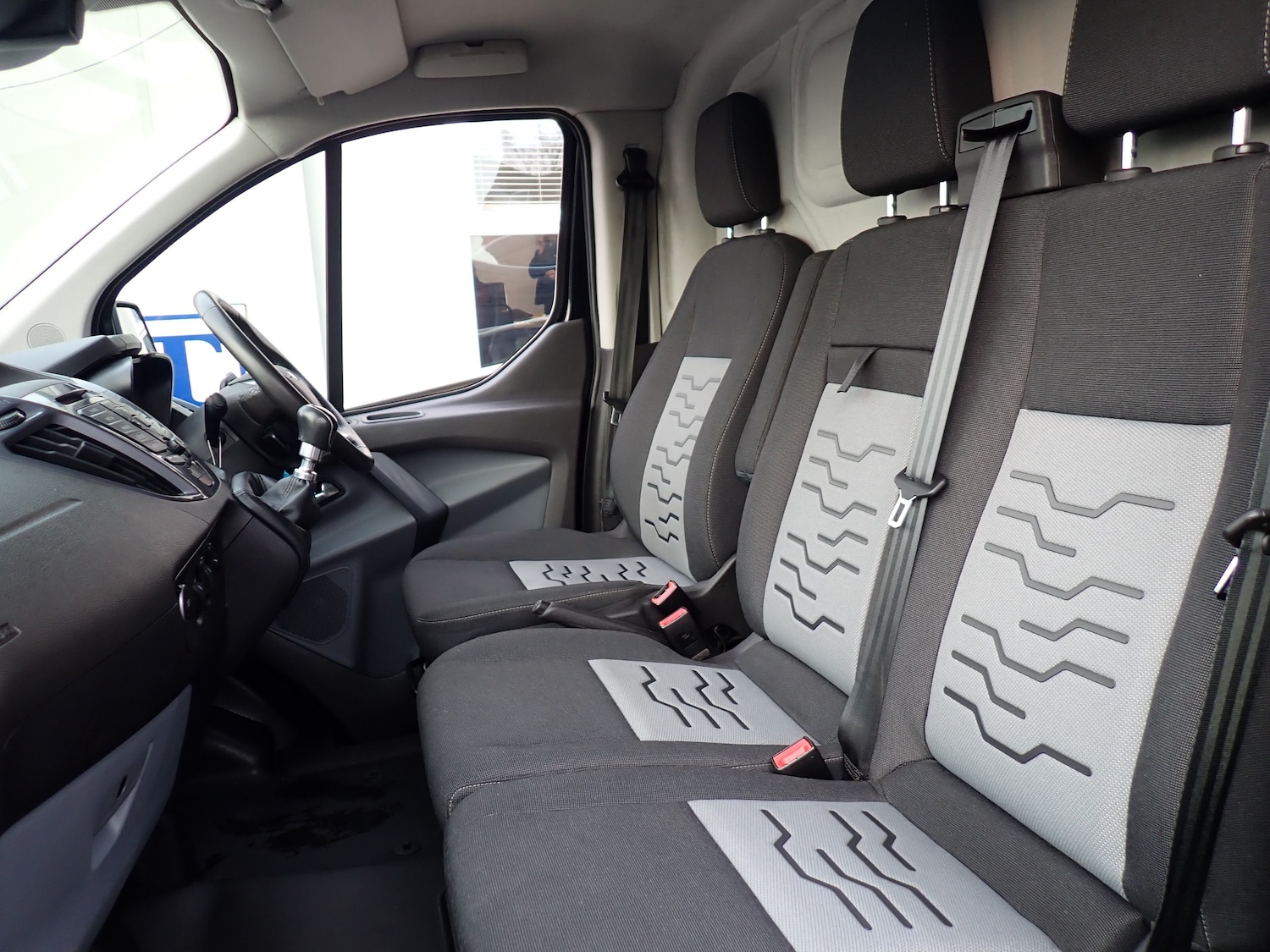Used Ford Transit Custom 2018 for sale - 77984172: Photo 2