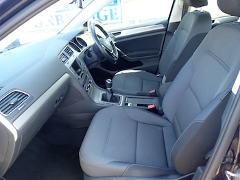 Used Volkswagen Golf 2016 for sale - 78197220: Photo