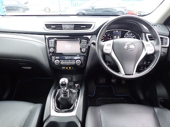 Used Nissan X-Trail 2016 for sale - 77546192: Photo