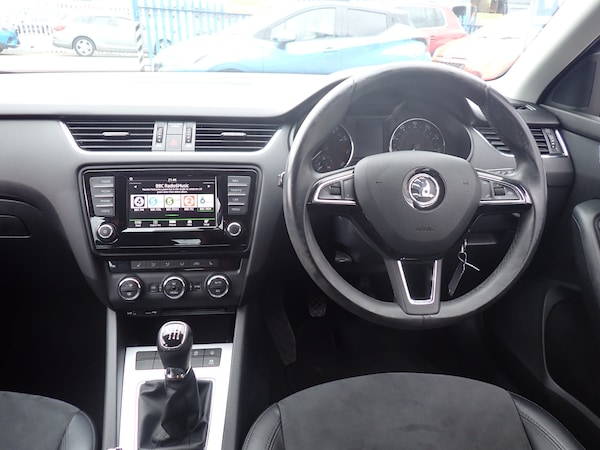 Used Skoda Octavia 2015 for sale - 75575133: Photo 2
