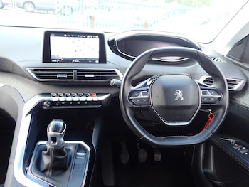 Used Peugeot 3008 2019 for sale - 79394926: Photo