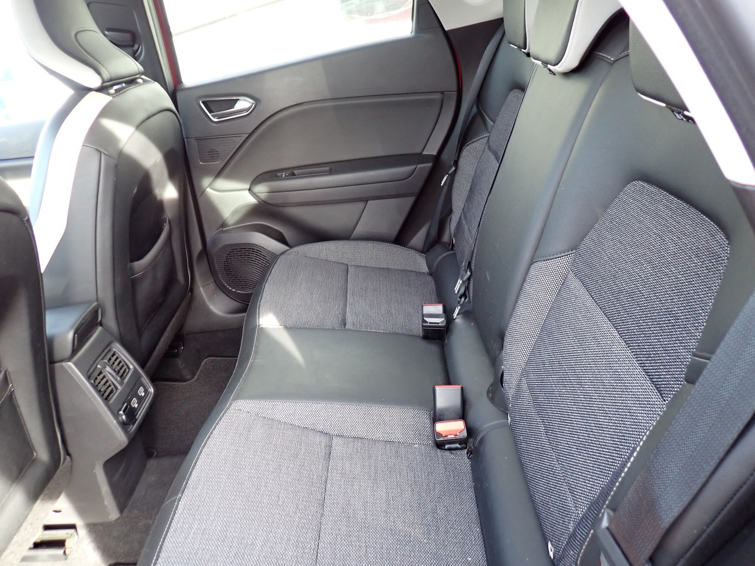 Used Renault Captur 2020 for sale - 77312972: Photo 4