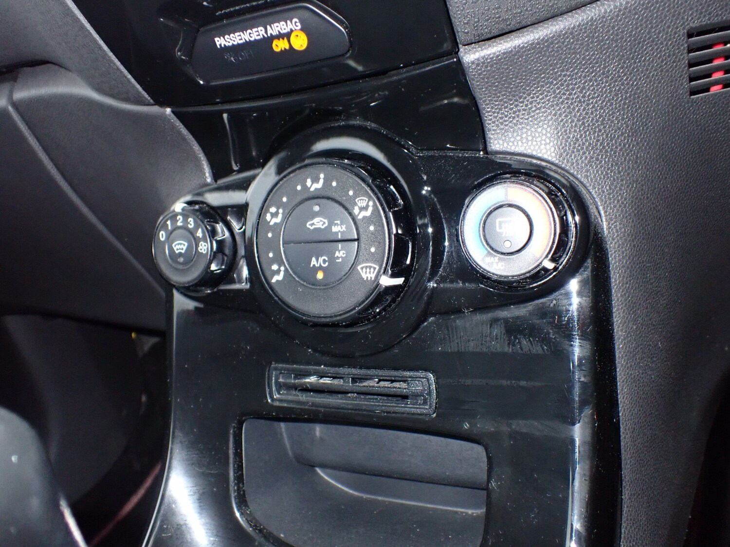 Used Ford Fiesta 2016 for sale - 76863094: Photo 16