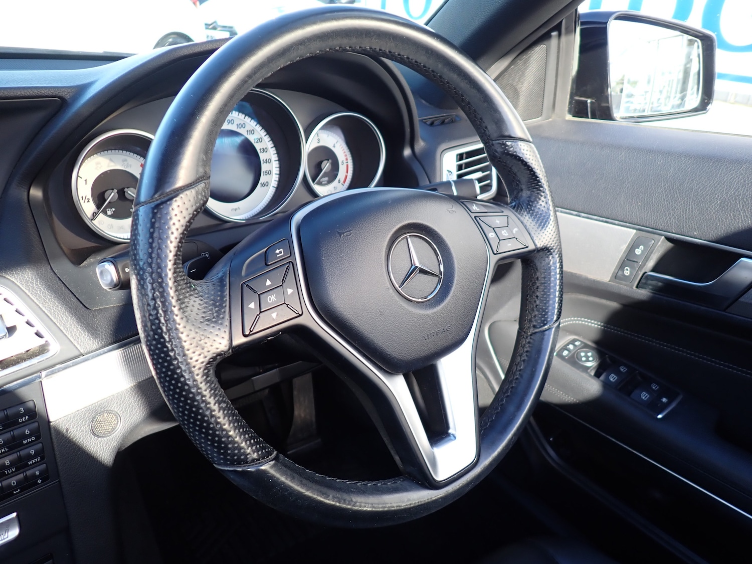 Used Mercedes-Benz E Class 2014 for sale - 76292880: Photo 11