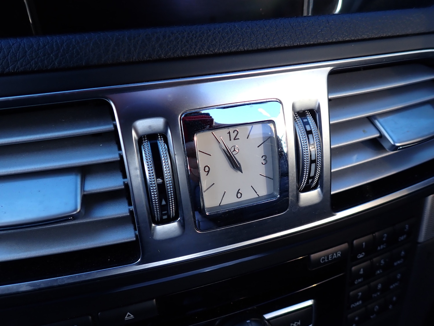 Used Mercedes-Benz E Class 2014 for sale - 76292880: Photo 18