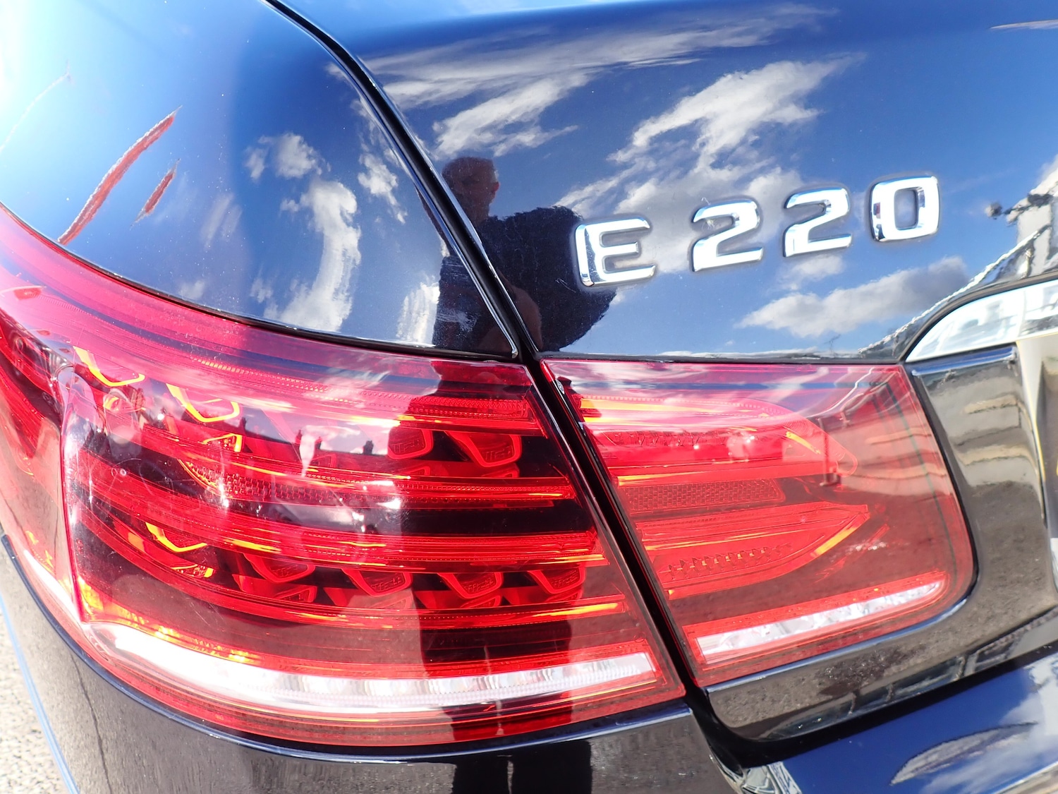 Used Mercedes-Benz E Class 2014 for sale - 76292880: Photo 30