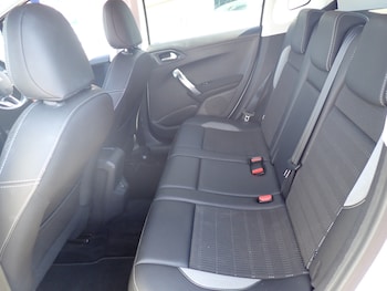 Used Peugeot 2008 2017 for sale - 78789397: Photo