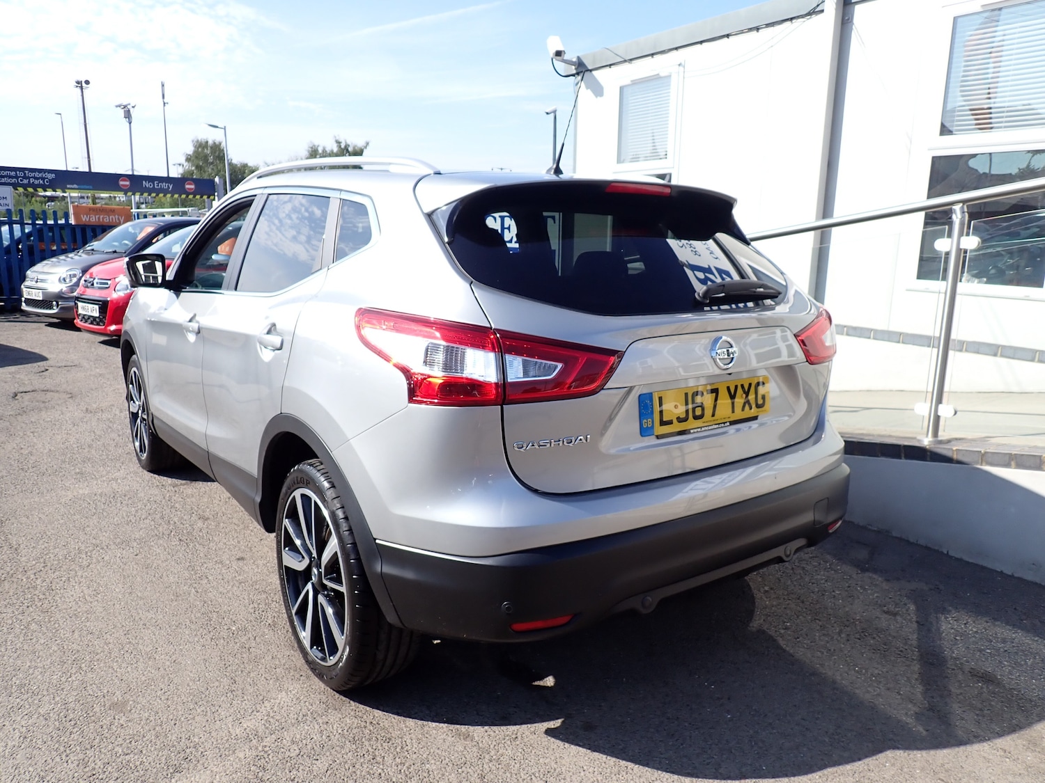 Used Nissan Qashqai 2017 for sale - 77013959: Photo 10