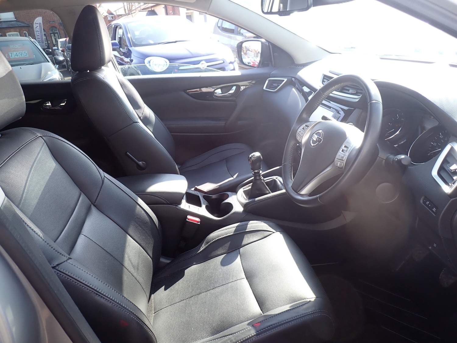 Used Nissan Qashqai 2017 for sale - 77013959: Photo 18