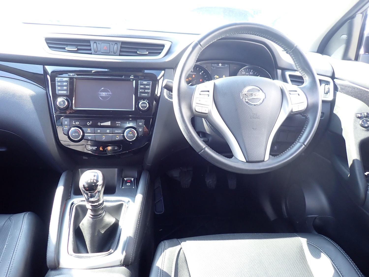 Used Nissan Qashqai 2017 for sale - 77013959: Photo 2