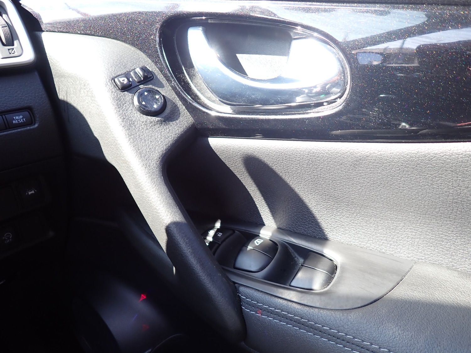 Used Nissan Qashqai 2017 for sale - 77013959: Photo 23