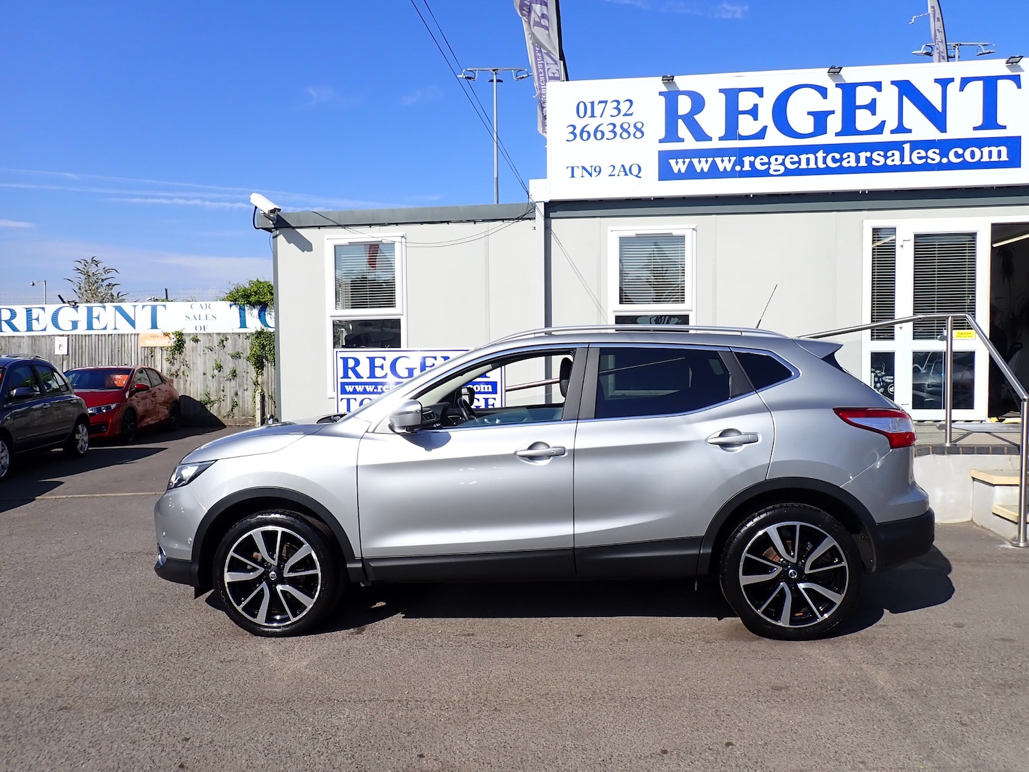 Used Nissan Qashqai 2017 for sale - 77013959: Photo 5