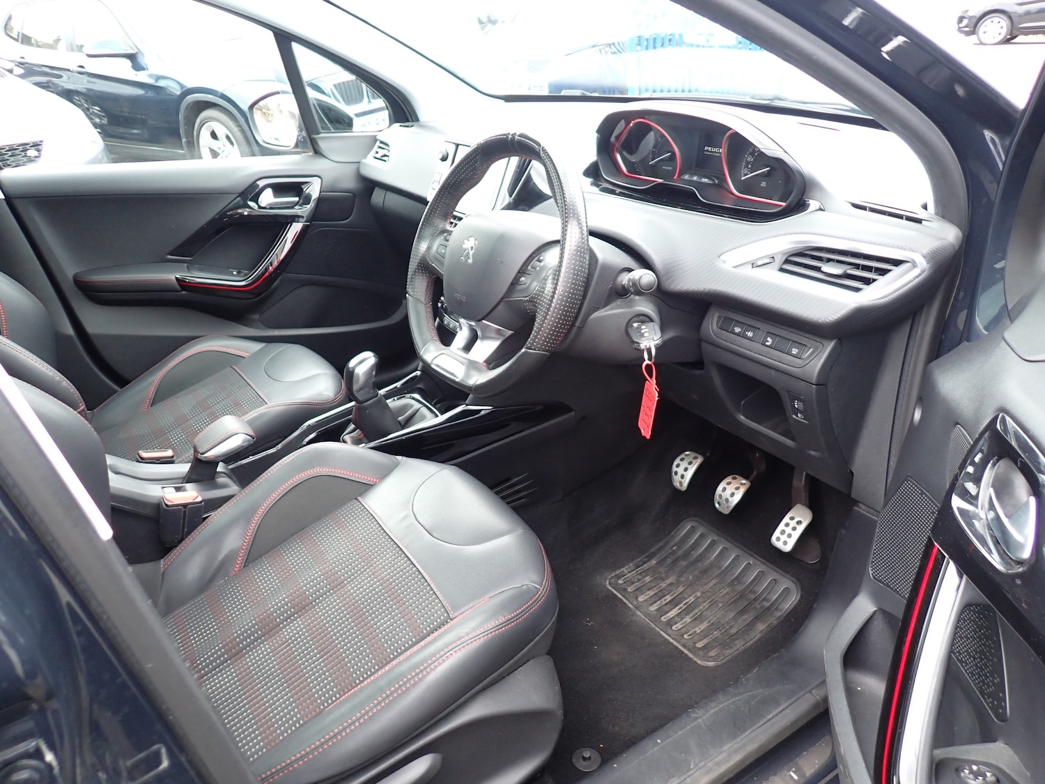 Used Peugeot 2008 2017 for sale - 76376793: Photo 18