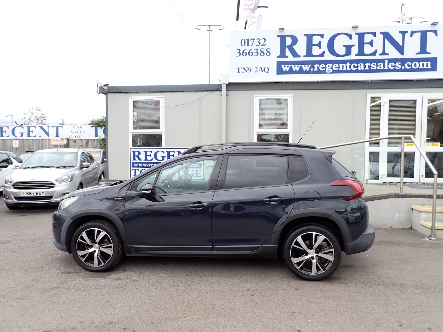 Used Peugeot 2008 2017 for sale - 76376793: Photo 4
