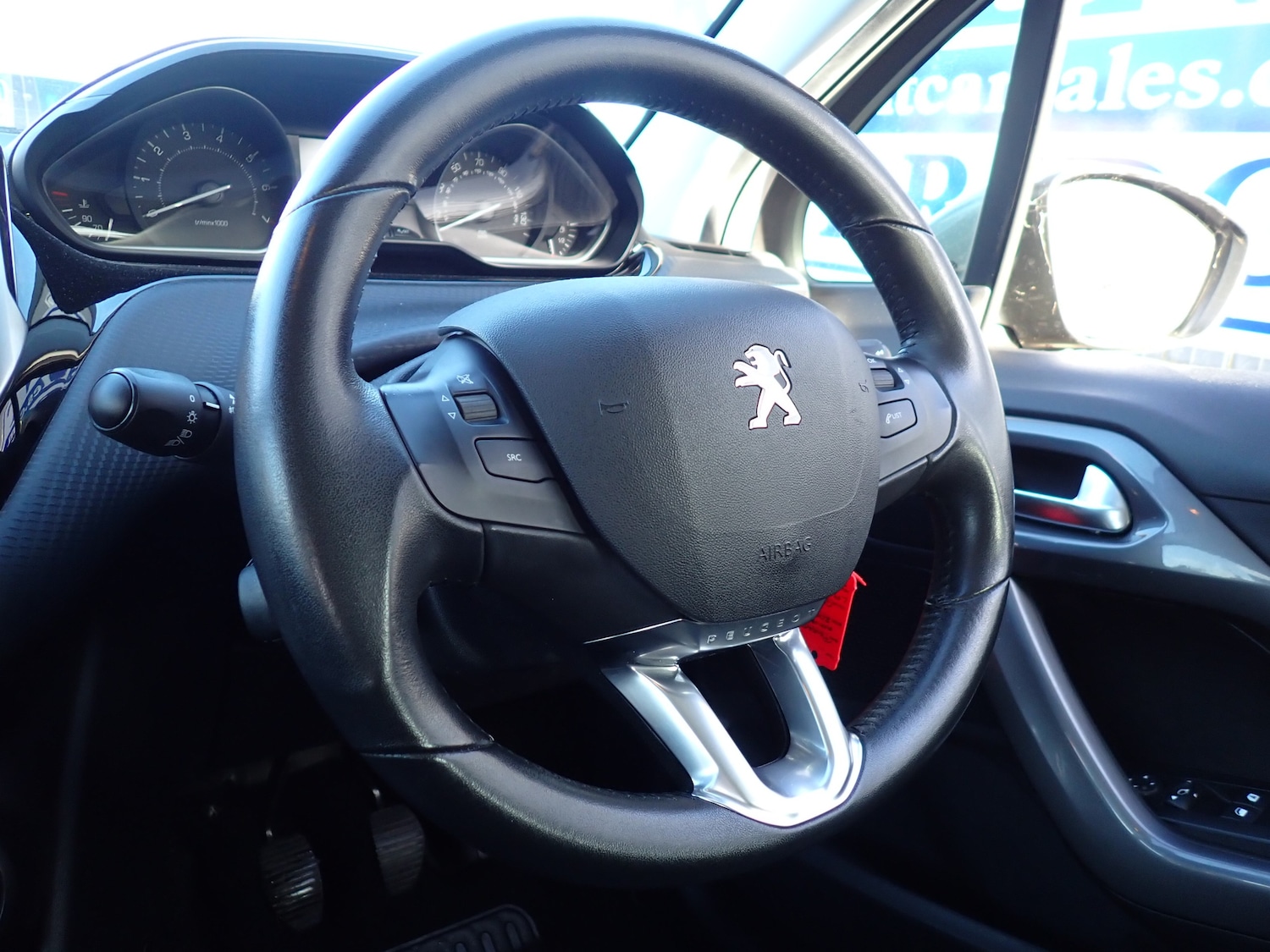 Used Peugeot 2008 2017 for sale - 76040533: Photo 11