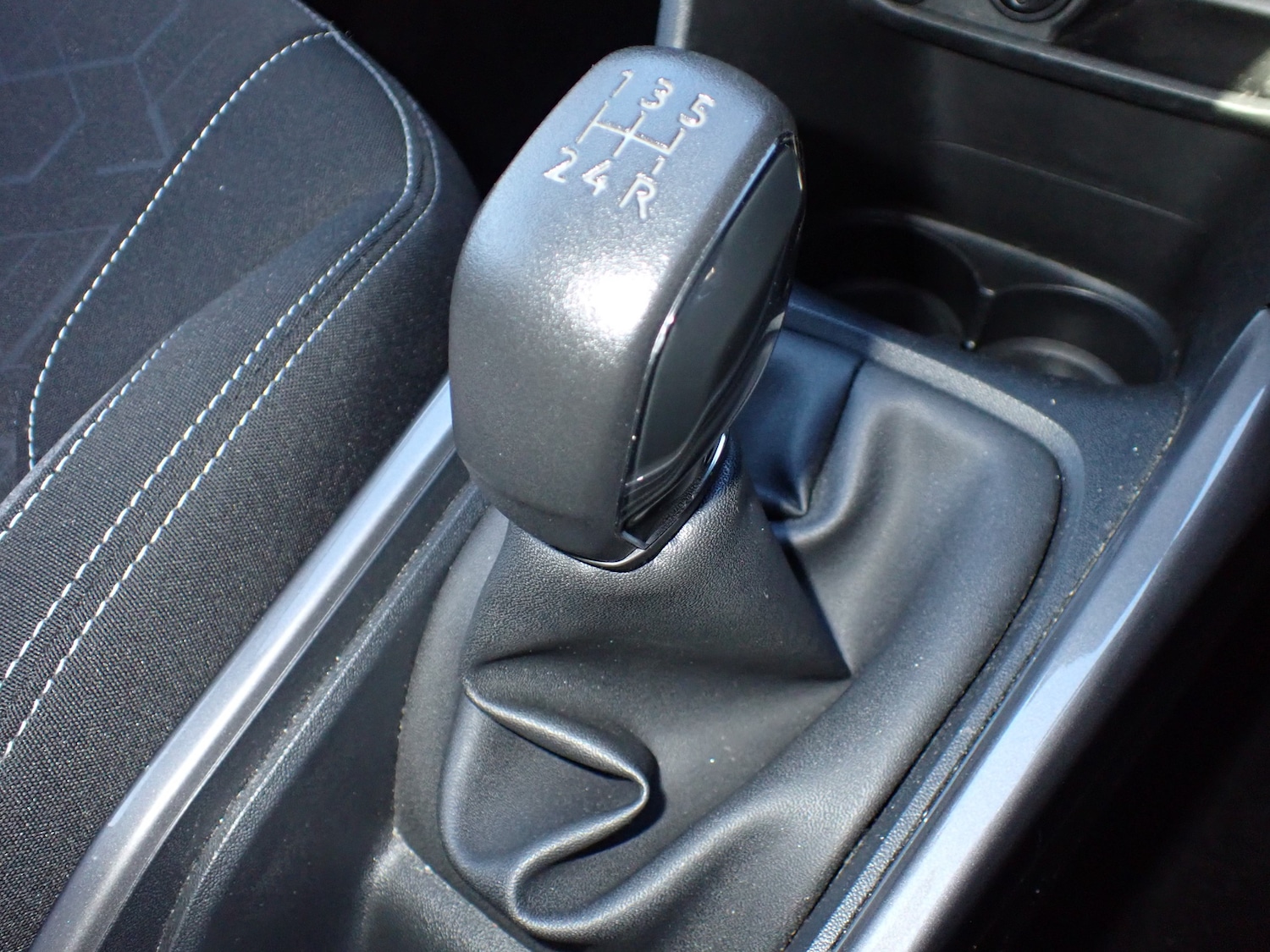 Used Peugeot 2008 2017 for sale - 76040533: Photo 13