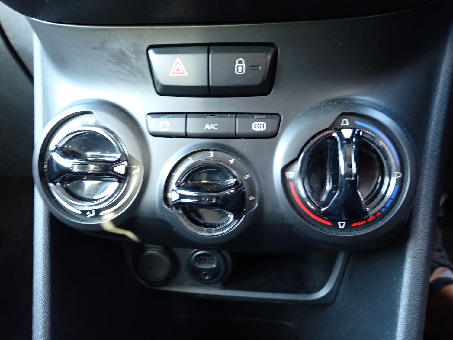 Used Peugeot 2008 2017 for sale - 76040533: Photo 17