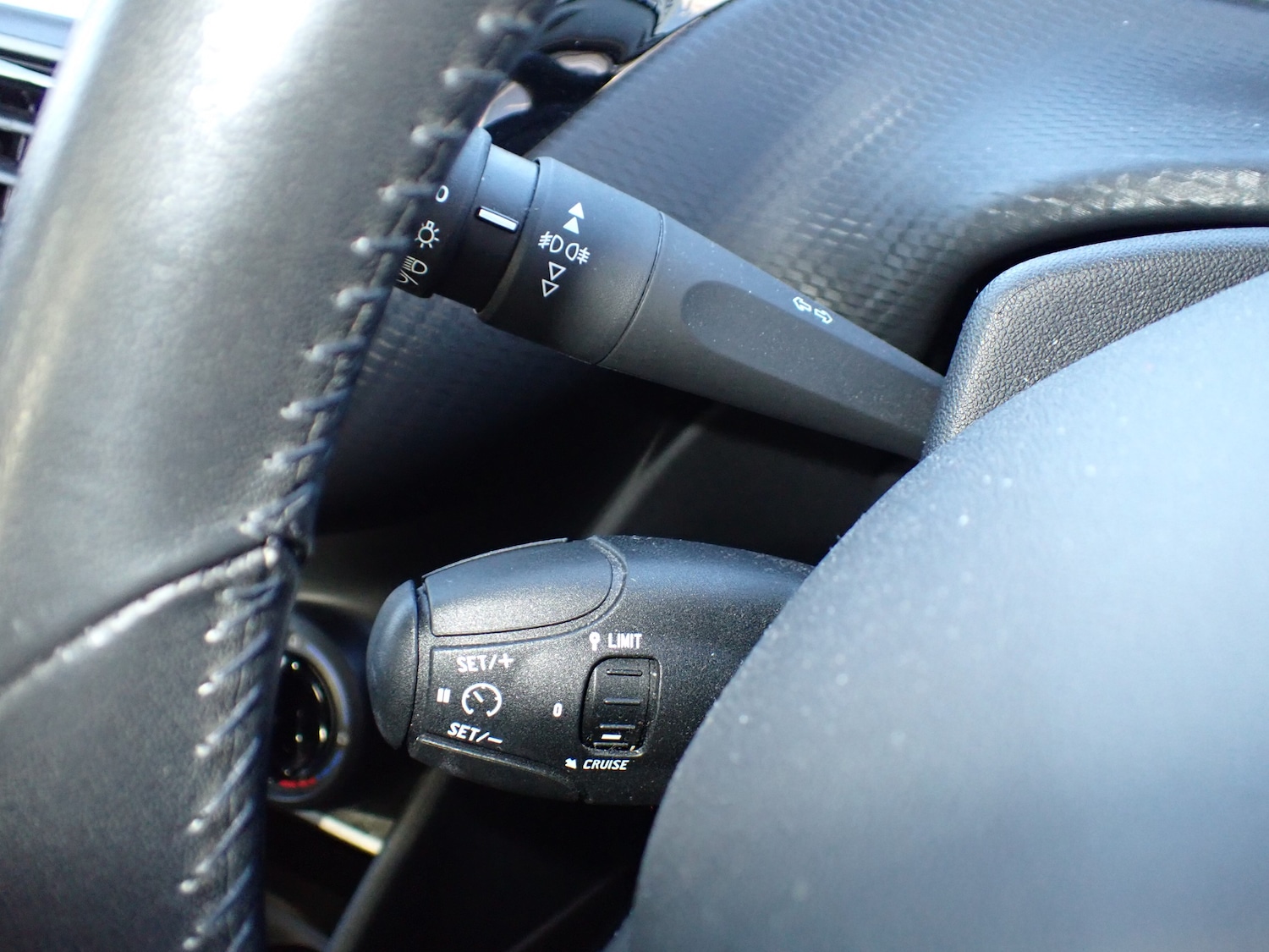Used Peugeot 2008 2017 for sale - 76040533: Photo 19