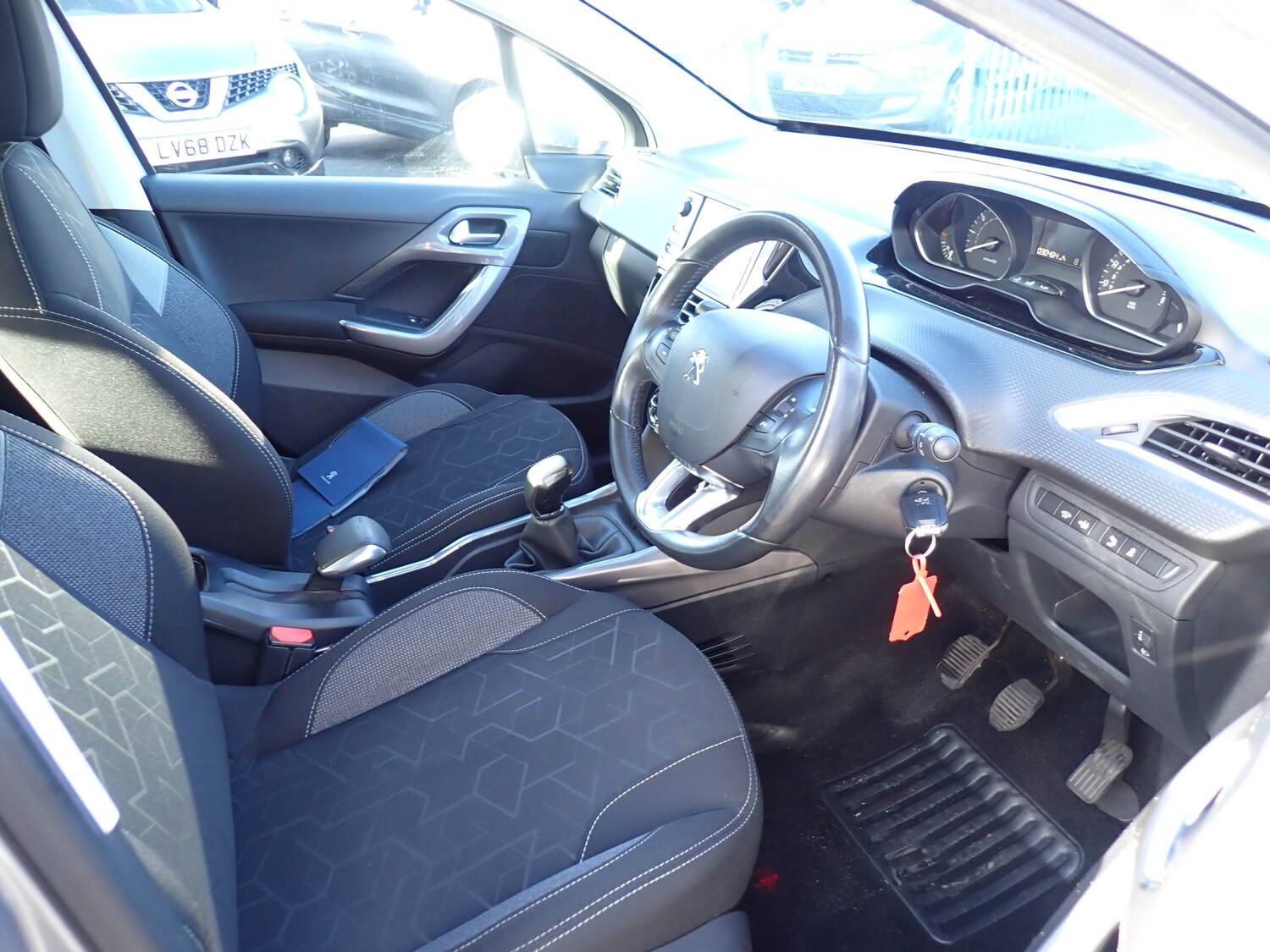 Used Peugeot 2008 2017 for sale - 76040533: Photo 21