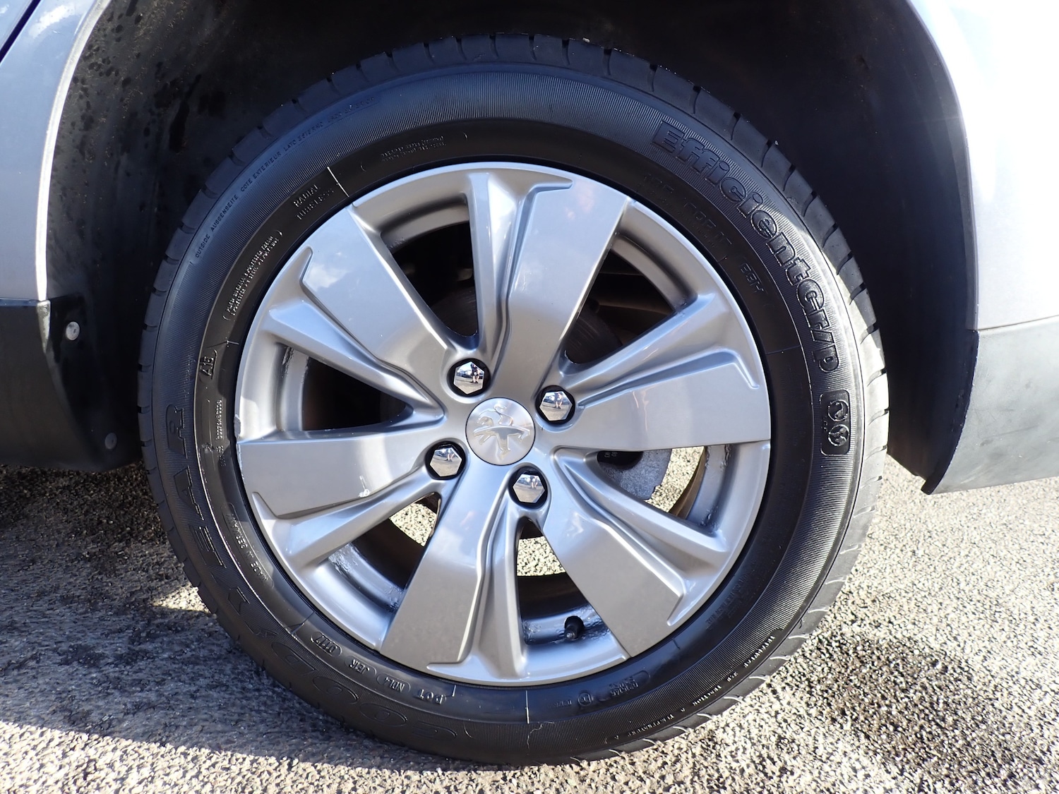 Used Peugeot 2008 2017 for sale - 76040533: Photo 32