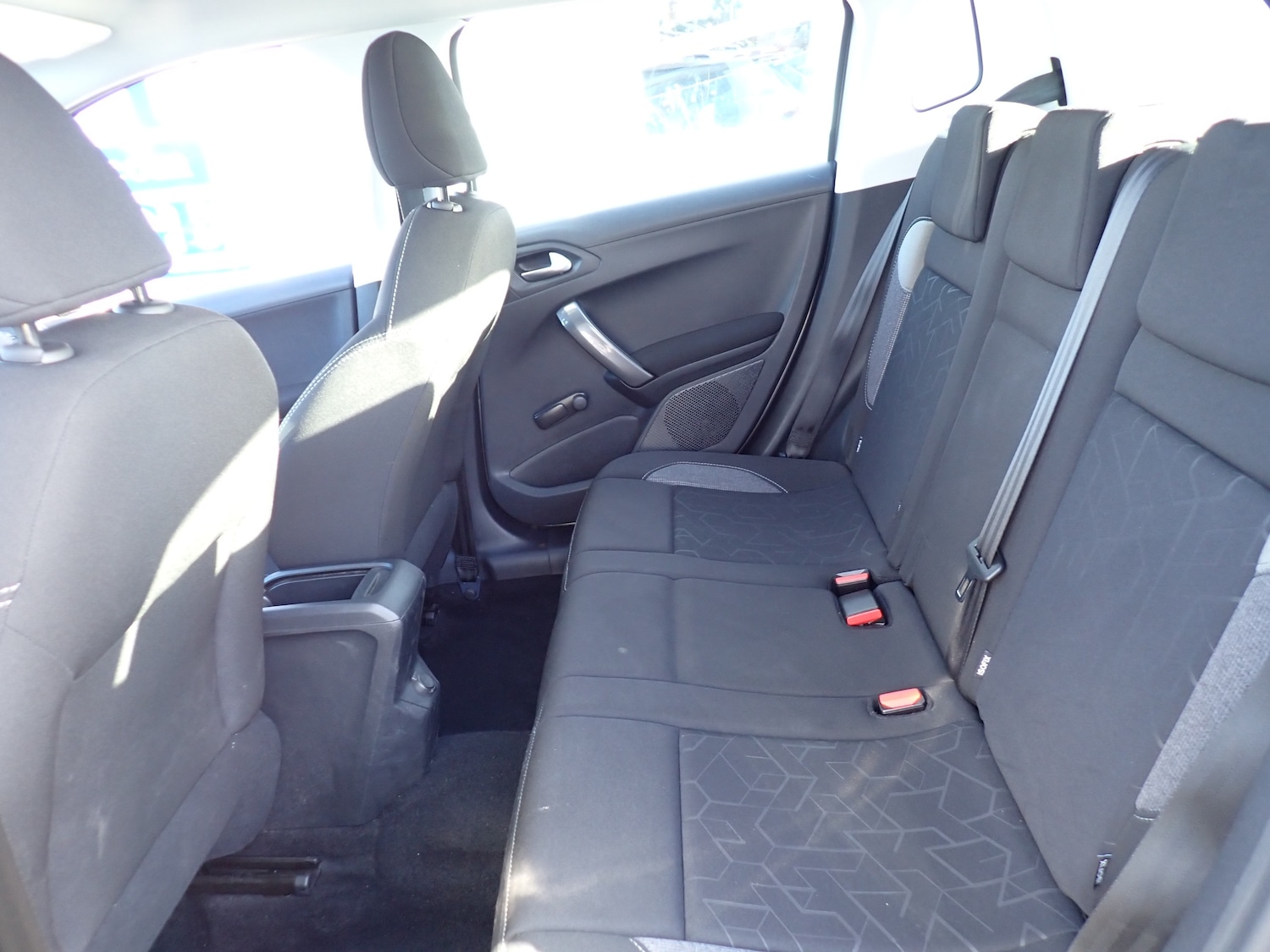 Used Peugeot 2008 2017 for sale - 76040533: Photo 4