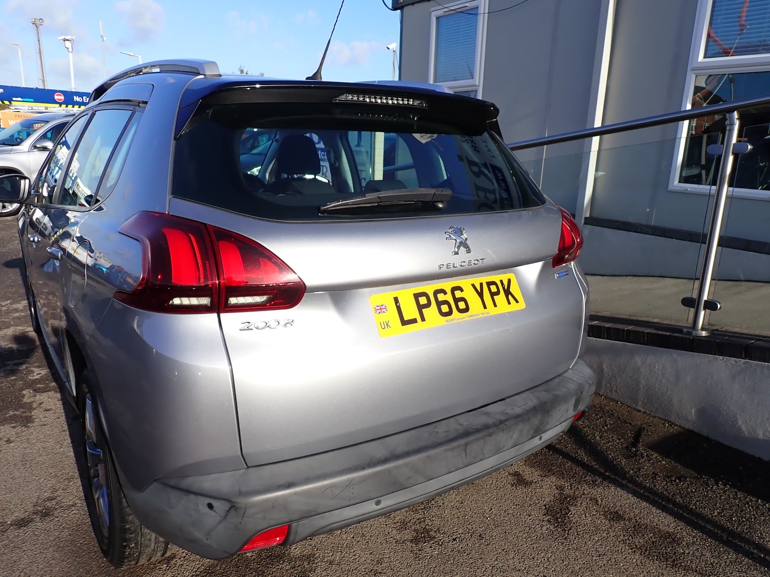 Used Peugeot 2008 2017 for sale - 76040533: Photo 9