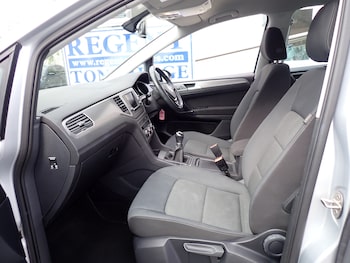 Used Volkswagen Golf SV 2015 for sale - 75713527: Photo