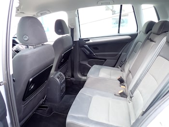 Used Volkswagen Golf SV 2015 for sale - 75713527: Photo
