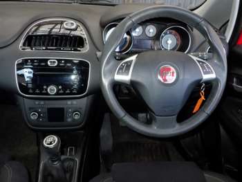 Used Fiat Punto 2015 for sale - 70603742: Photo