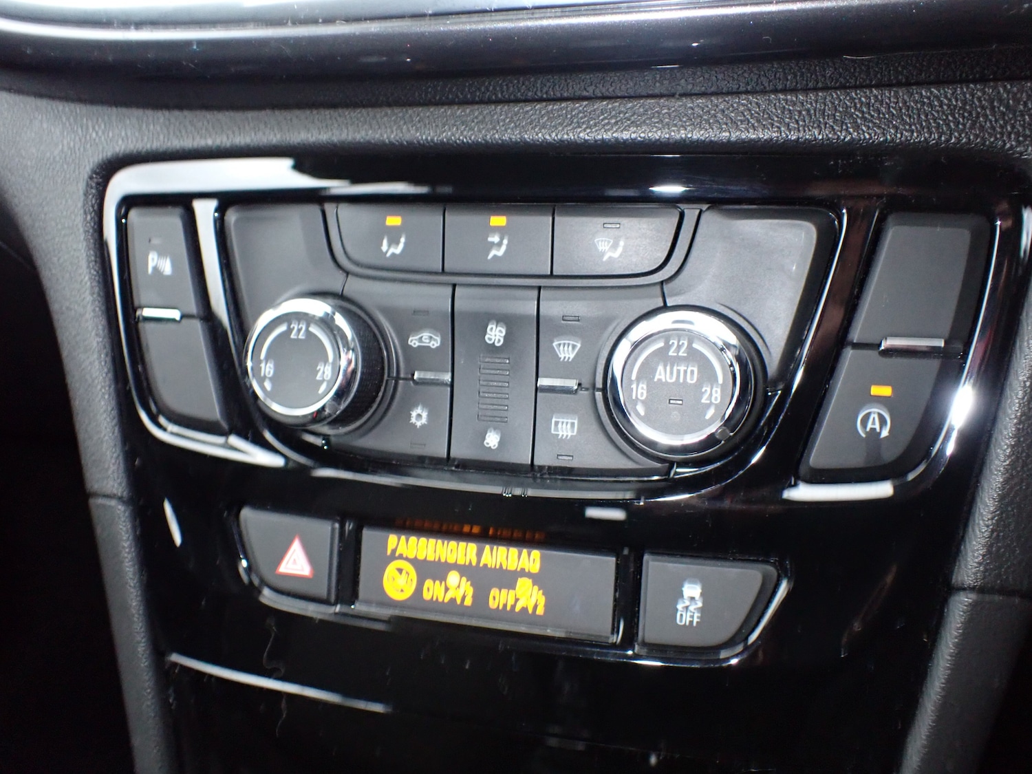 Used Vauxhall Mokka X 2018 for sale - 77546188: Photo 15