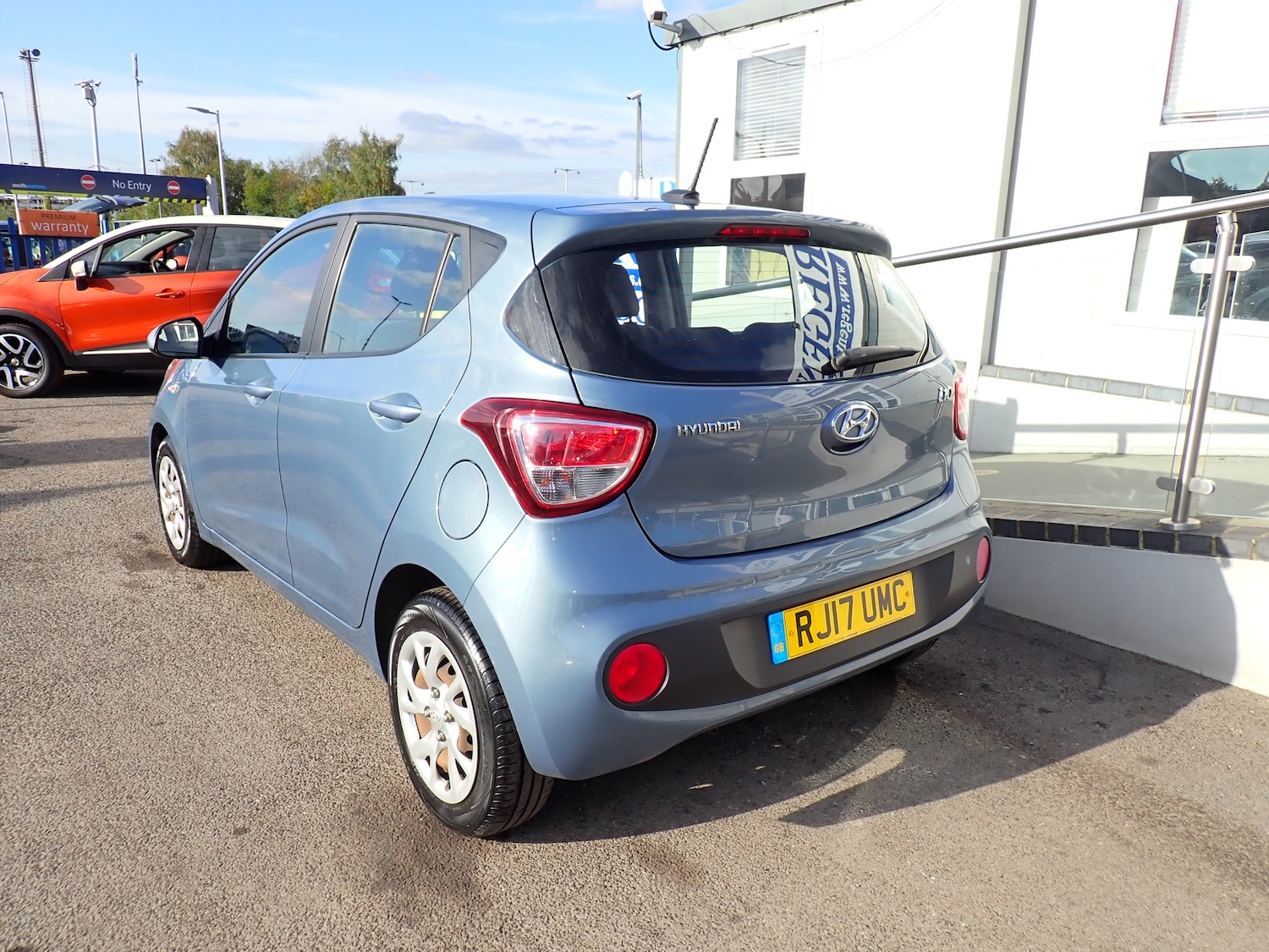 Used Hyundai i10 2017 for sale - 77159444: Photo 11