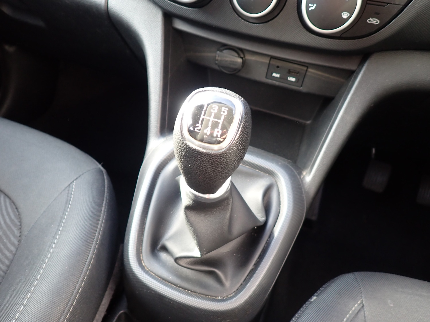 Used Hyundai i10 2017 for sale - 77159444: Photo 14