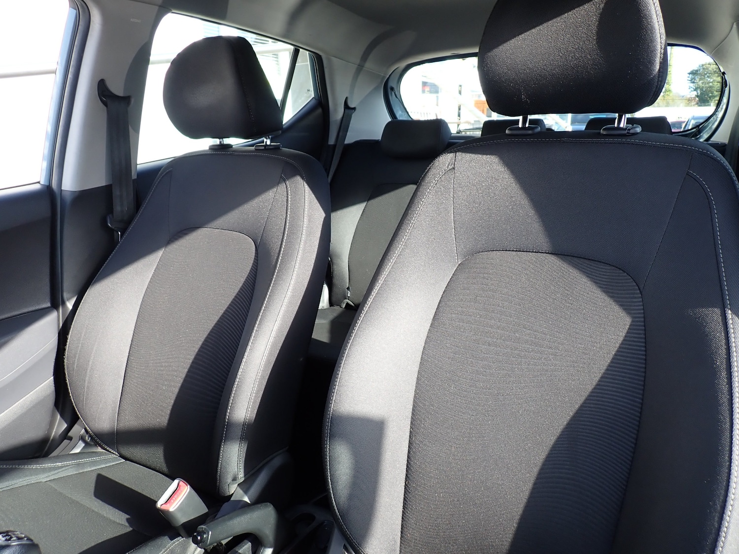 Used Hyundai i10 2017 for sale - 77159444: Photo 19