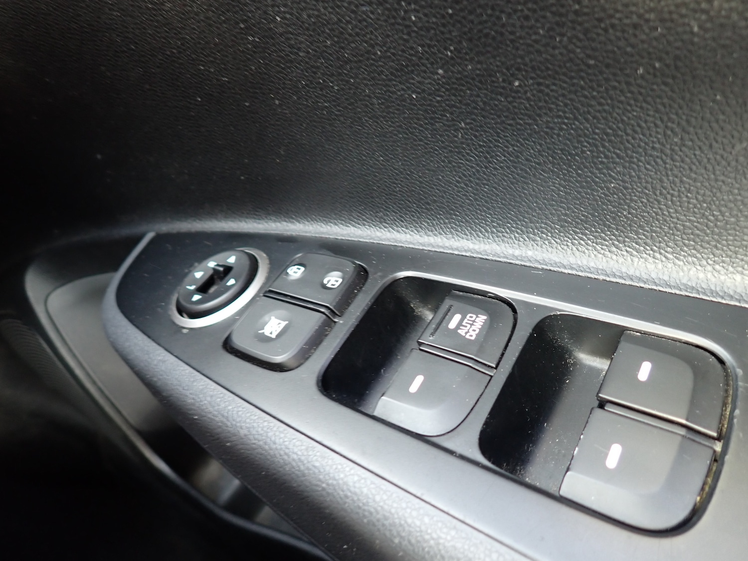 Used Hyundai i10 2017 for sale - 77159444: Photo 20