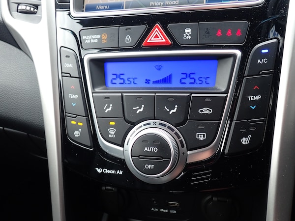 Used Hyundai i30 2016 for sale - 76273828: Photo 20
