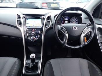 Used Hyundai i30 2015 for sale - 77341054: Photo